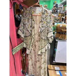 Gorgeous Vintage  NWT 90s Spencer Alexis Lace Sz M Ivory and Green  Dress Set